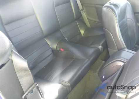 2013 Ford Mustang V6 Premium z USA, uszkodzony, nr VIN 1ZVBP8EM3D5226165